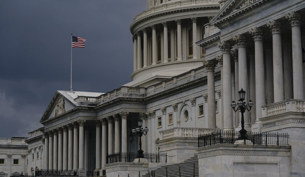 Hopes fading for coronavirus deal as Congress
returns 1