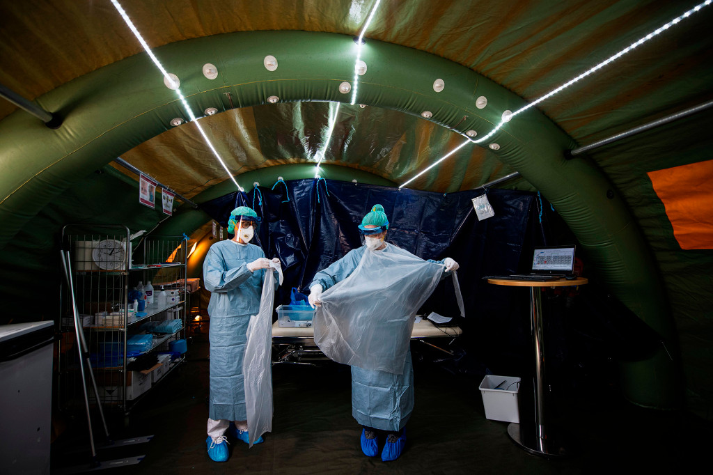 Swedish health expert blames COVID-19 deaths on mild flu
season 1