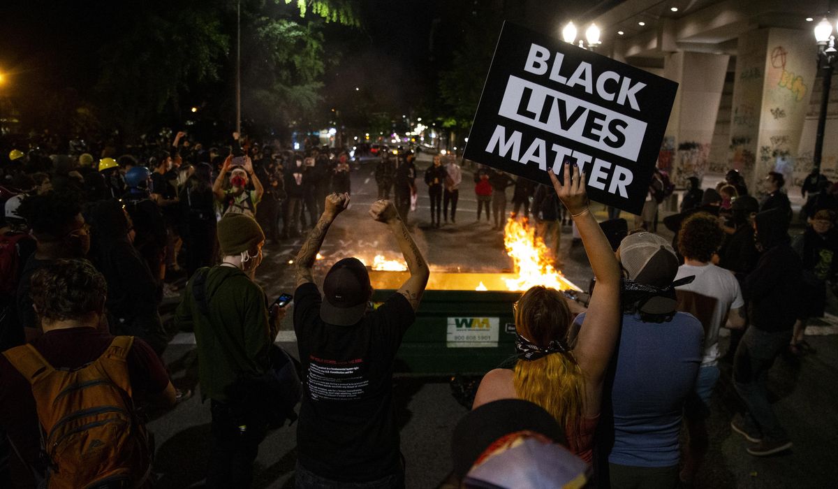 Black Lives Matter protests drive Black police chiefs off
the job 1