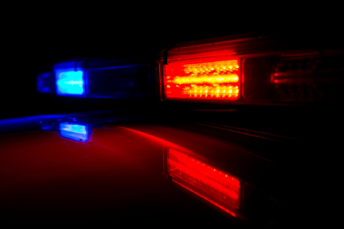 Off-duty correction officer busted after drunkenly crashing
into parked car 1