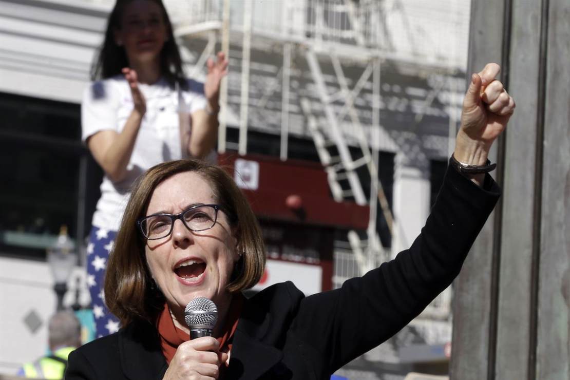 Oregon Governor Finally Gets Tough on Protesters ...
Conservative Protesters 1