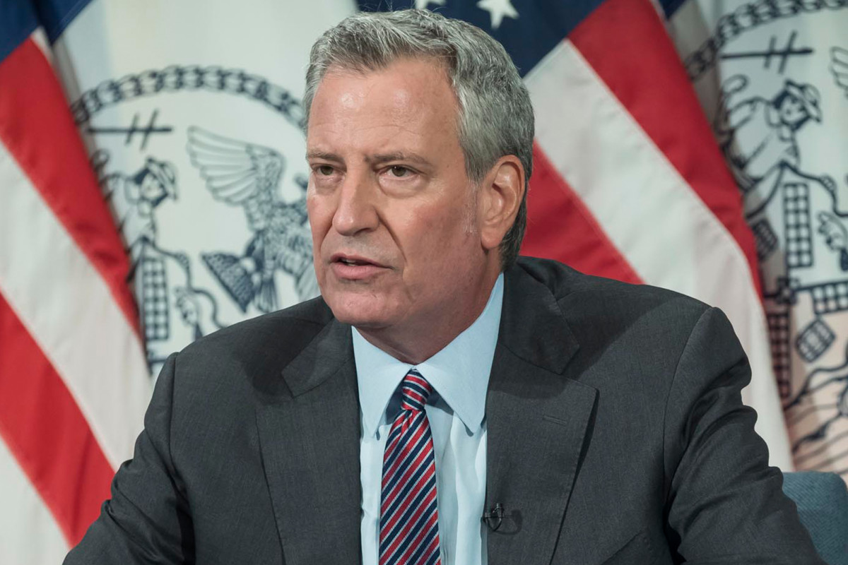 De Blasio claims COVID-19 vaccine will cure NYC shooting
epidemic 1