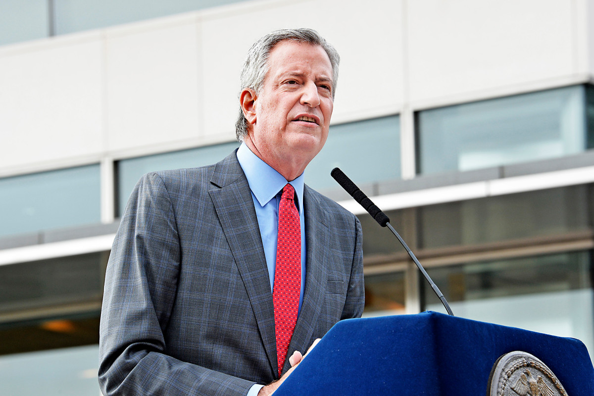 NYC threatens lockdown Tuesday for COVID-19 hot
spots 1