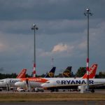 Airline Passenger With Chronic Asthma Forced to Wear Mask
After Pilot Rejects Exemption Card 15