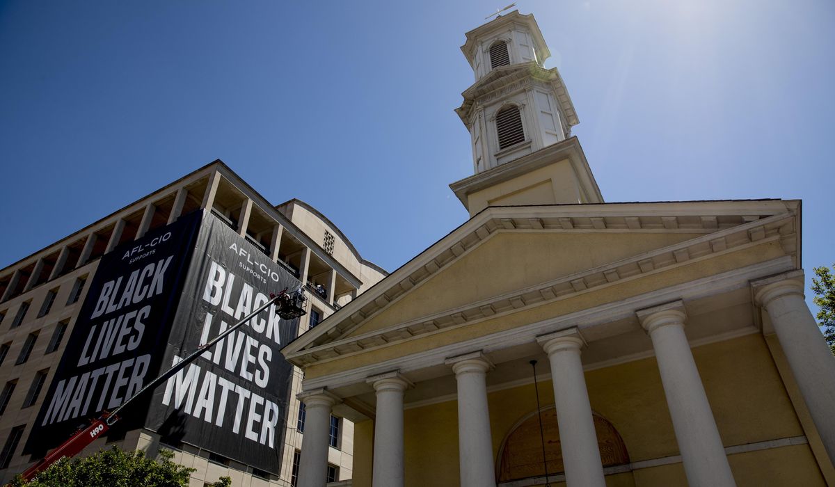 US election spotlight mostly bypasses mainline
Protestants 1
