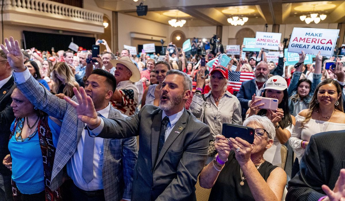 Trump defies virus rules as 'peaceful protest' rallies
grow 1
