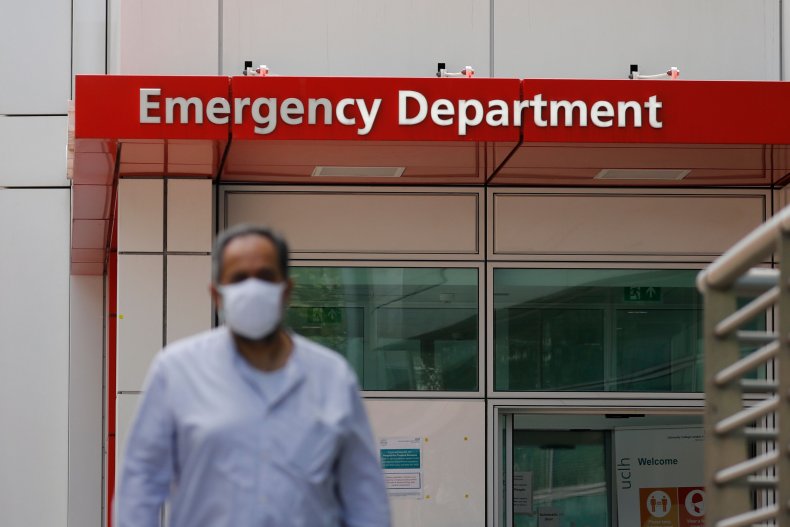 20-Something Who Thought COVID Was 'Bull****' Pleads From
ICU to Wear Masks 1