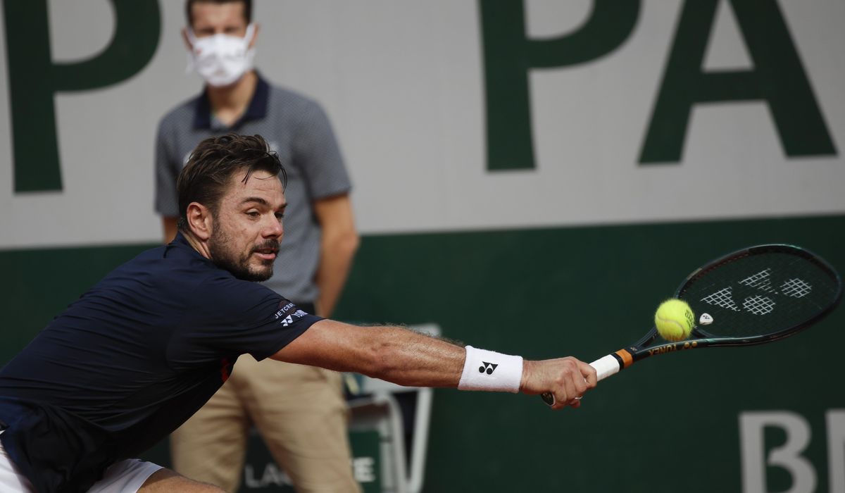 Tennis players at French Open rattled by sonic boom 1