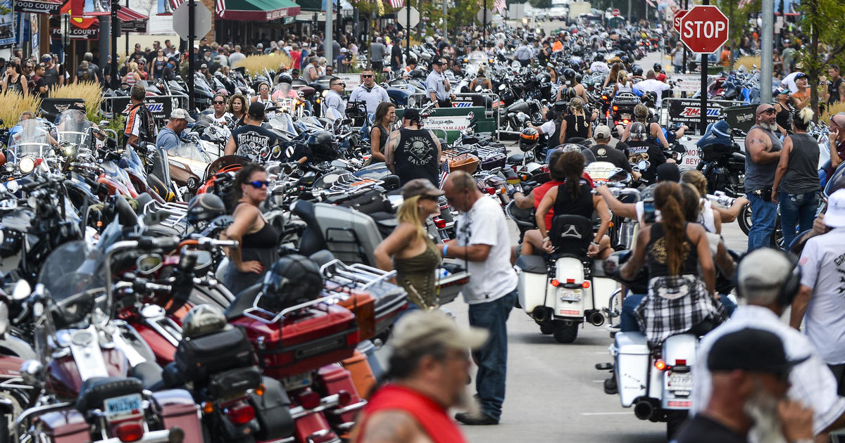 Researchers question study linking Sturgis rally to
COVID-19 1