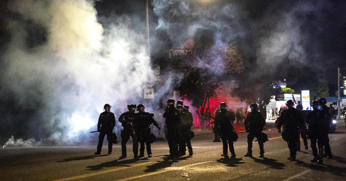 Justice Department seeking to charge protesters with
sedition 1