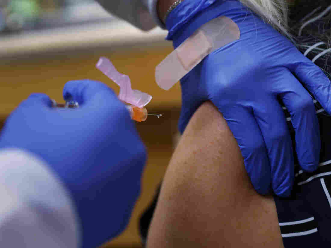 9 Drugmakers Sign Safety Pledge In Rush To Develop COVID-19
Vaccine 1