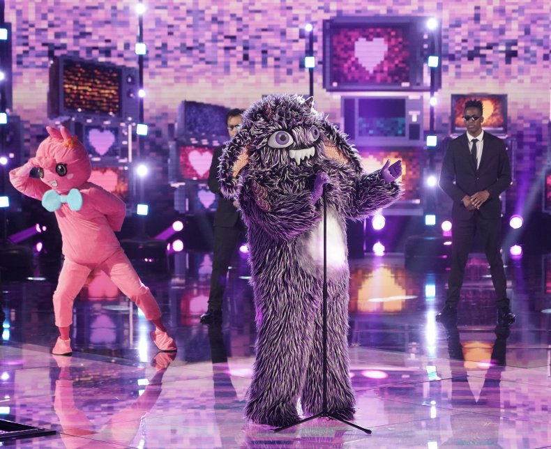 This Celeb On 'The Masked Singer' Episode 2 Shockingly
Eliminated Themselves 1
