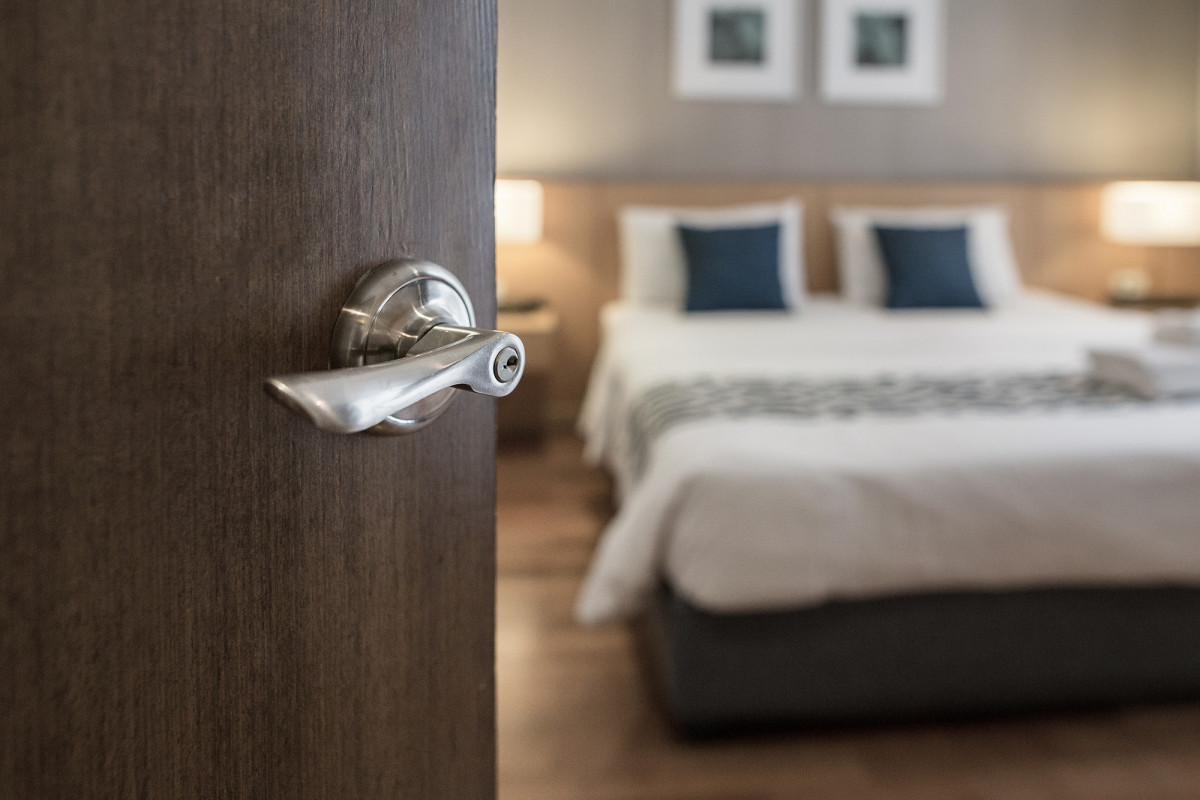 Hotels reeling six months into coronavirus pandemic,
analysis finds 1