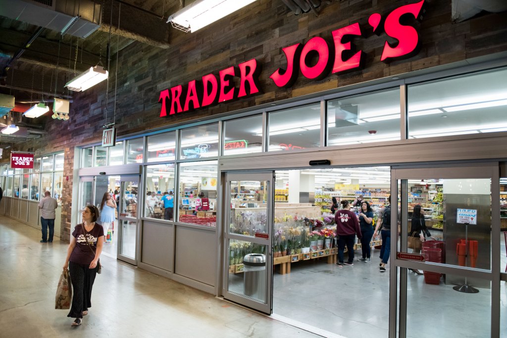 Milpitas Trader Joe’s opens doors to customers 1