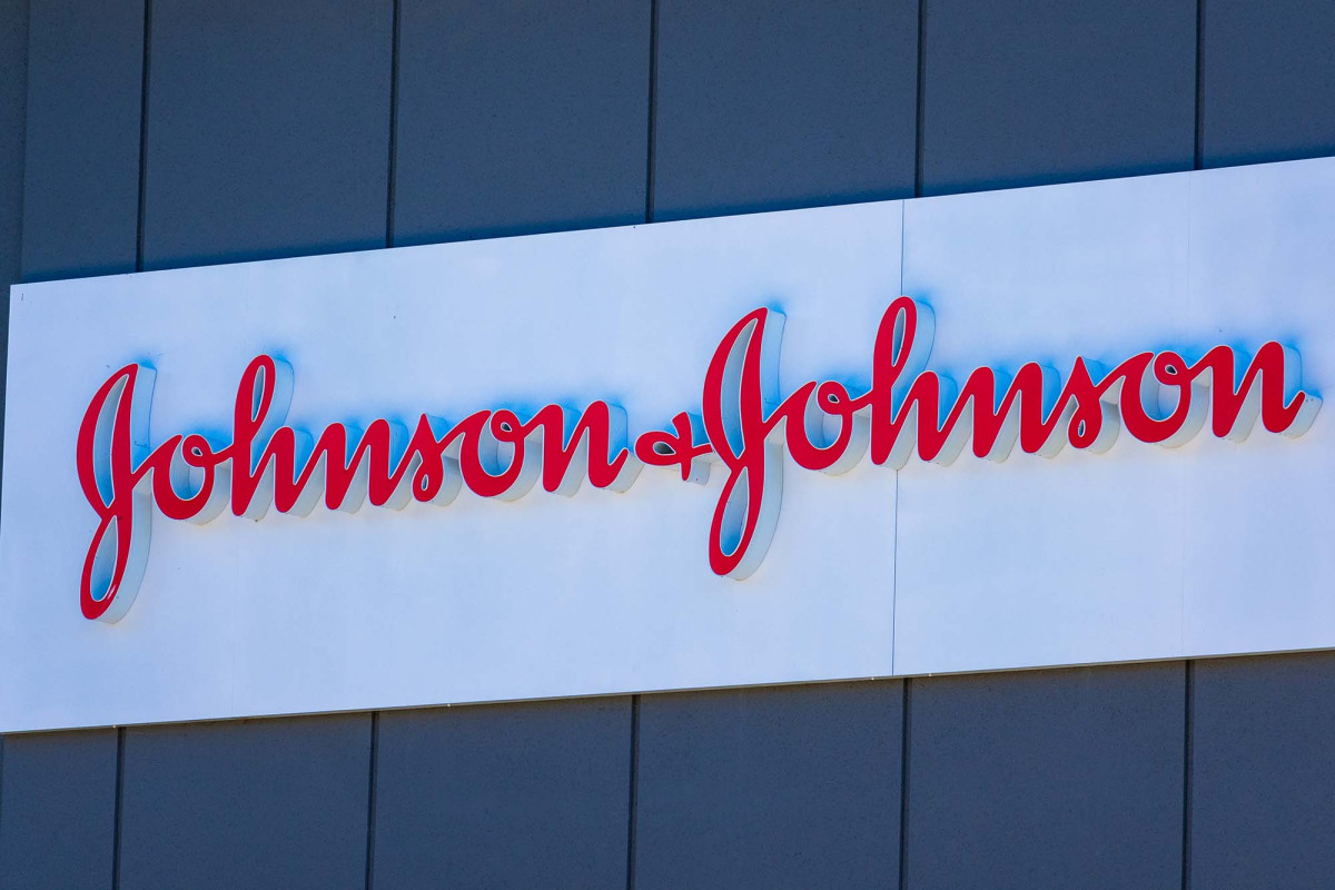Johnson & Johnson COVID-19 vaccine shows promising
results in mid-stage trials 1
