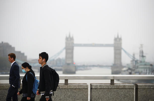 Europeans face prospect of 2nd lockdowns as COVID cases
surge 1