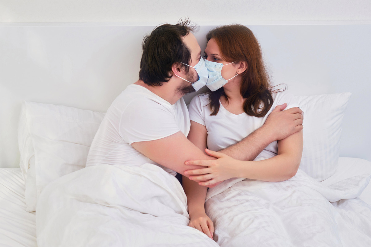 Wear a mask while having sex, suggest Canada’s top
doctor 1