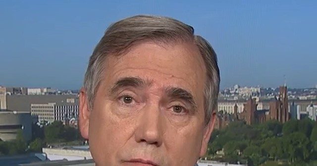 Dem Sen. Merkley 'Astounded' Barr Suggested Charging Violent
Protesters with Sedition -- 'Authoritarian Approach' 1