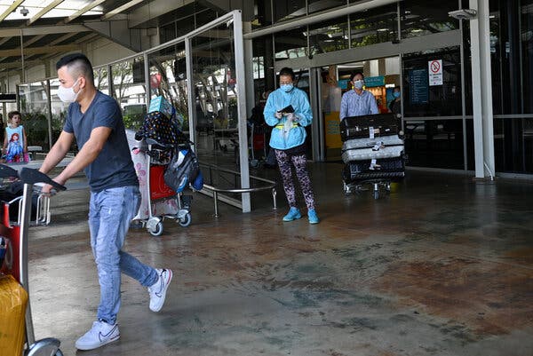 Australia's Coronavirus Restrictions Strand Thousands
Overseas 1