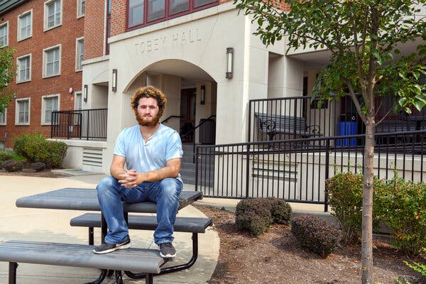 Party Selfies and Hazmat Suits: Inside SUNY Oneonta's
Coronavirus Outbreak 1