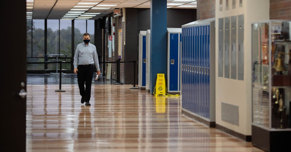 Thousands of CPS students still haven’t attended virtual
classes this fall, officials say 1