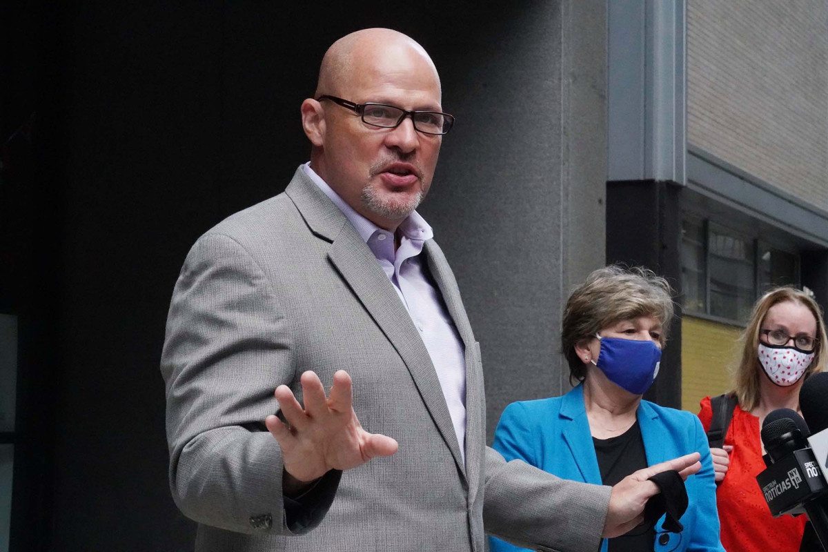 UFT threatens to delay school opening if COVID-19 testing
doesn’t improve 1