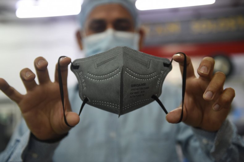 Border Patrol Seizes 500,000 Counterfeit N95 Masks in
Chicago 1