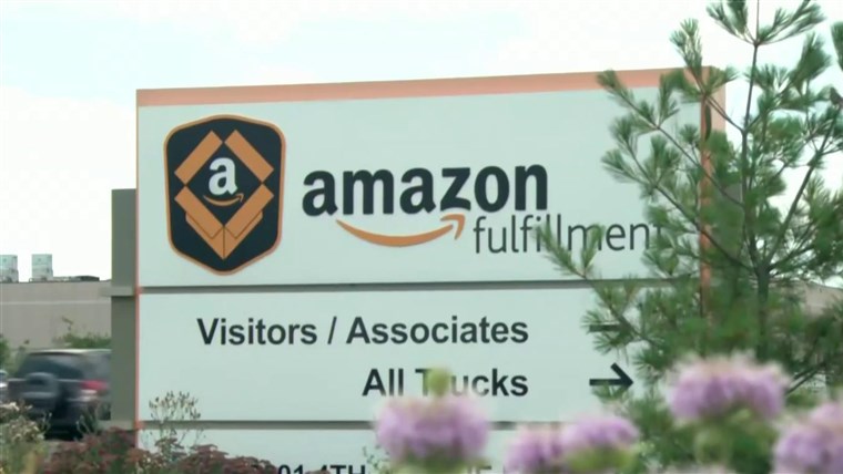 Almost 'impossible': Tracking Covid-19 at one of America's
largest employers 1