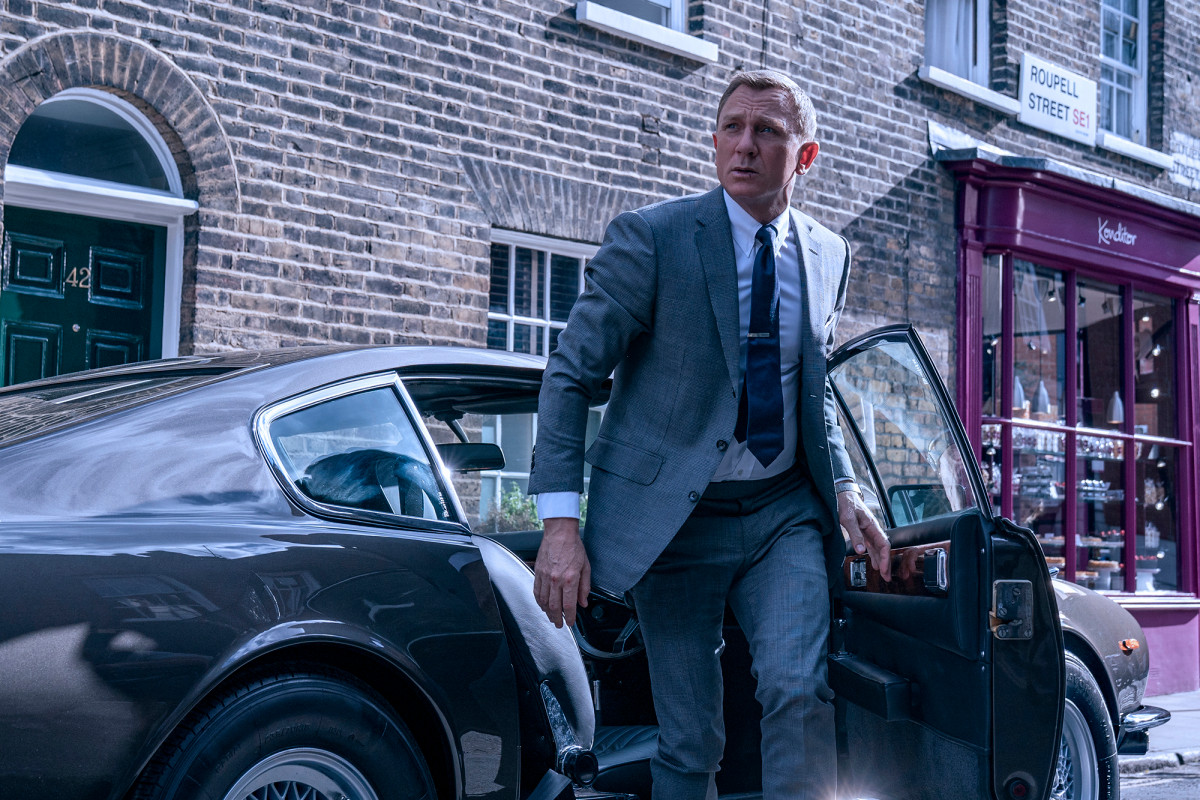 ‘No Time to Die’ trailer: Bond is finally back in action
after COVID-19 delays 1