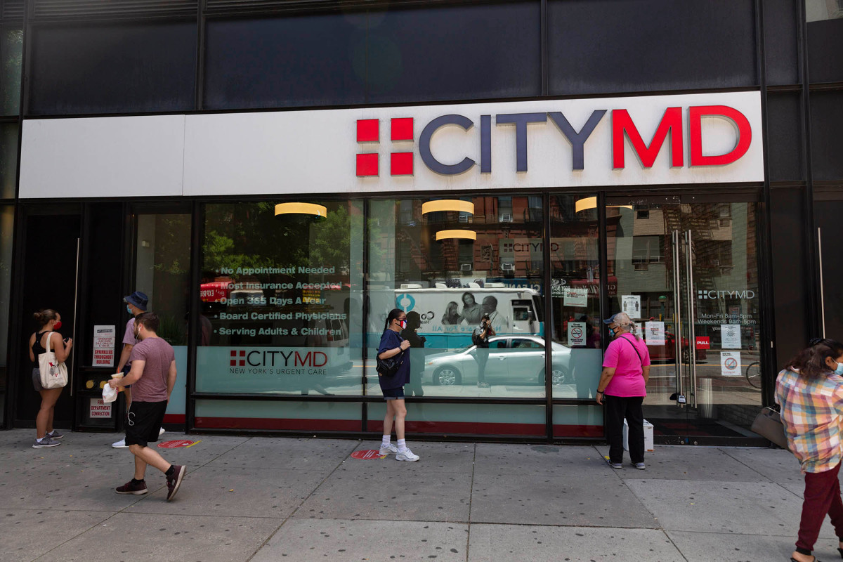 NY’s COVID-19 infection rate ticks up, but 6 states dropped
from quarantine list 1