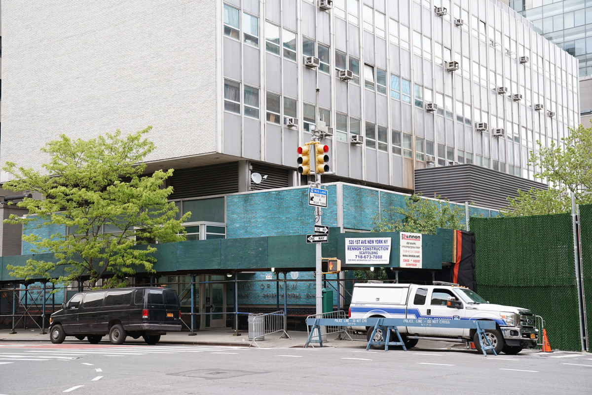 Officials call COVID-19 the ‘largest mass fatality incident
in modern NYC history’ 1