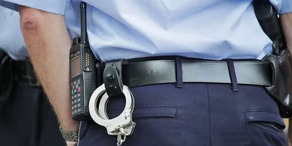 Los Angeles slashes school police budget, replaces officers
with 'climate coaches' 1