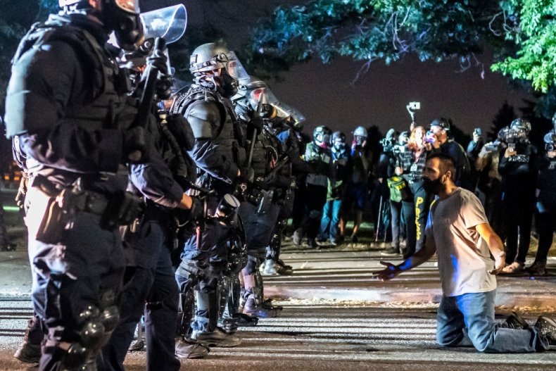 Fact-check: Are Protesters Throwing Cans of Soup and Tuna,
As Trump Claims? 1