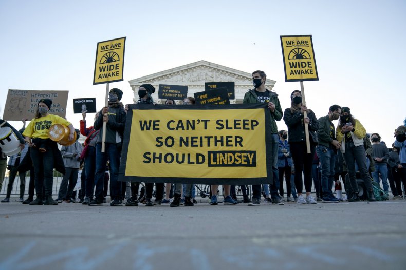 Protesters Gather Outside Lindsey Graham's House to 'Wake
Him Up' Over Push to Replace RBG 1