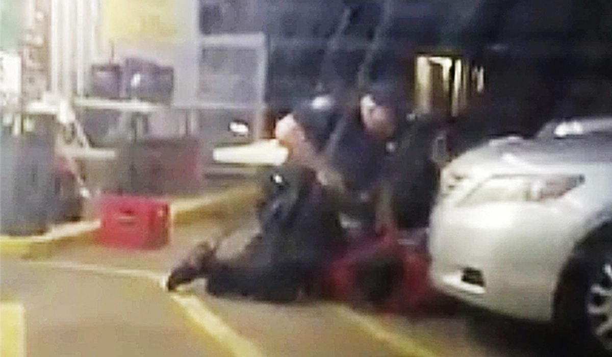 1 officer dismissed from Alton Sterling wrongful death
suit 1