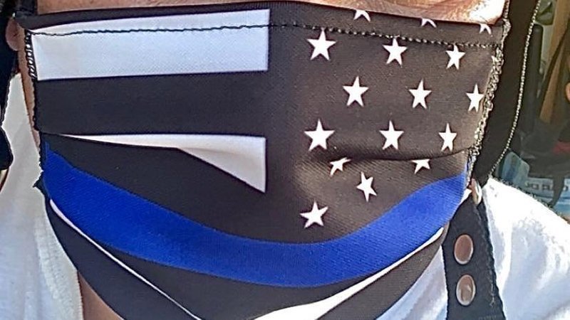 Mayor ordered officers to remove thin blue line masks at
9/11 memorial ceremony: ‘The Blue Lives Matter mask is
political.’ 1