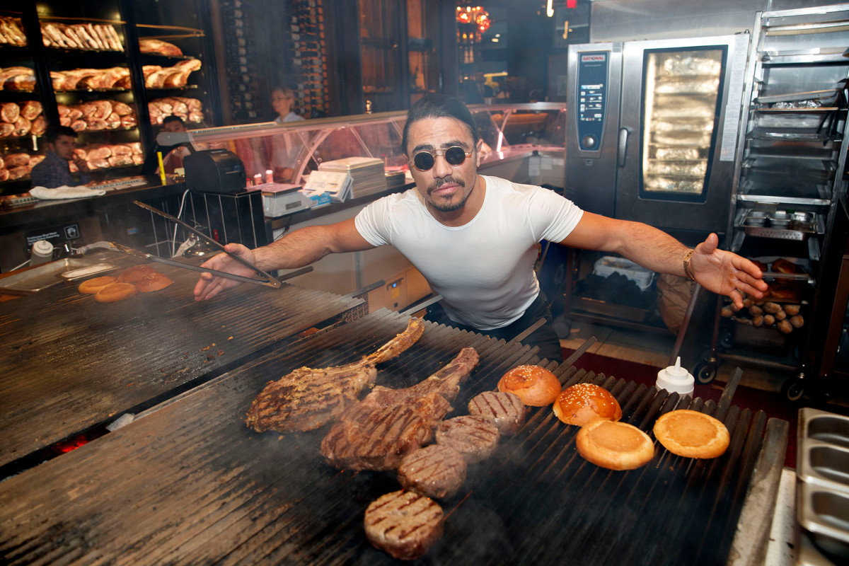 Salt Bae’s restaurant apologizes after coronavirus
closure 1