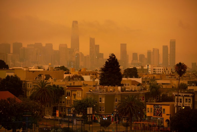 Wildfire Smoke Increases Susceptibility to COVID-19, Medical
Experts Warn 1