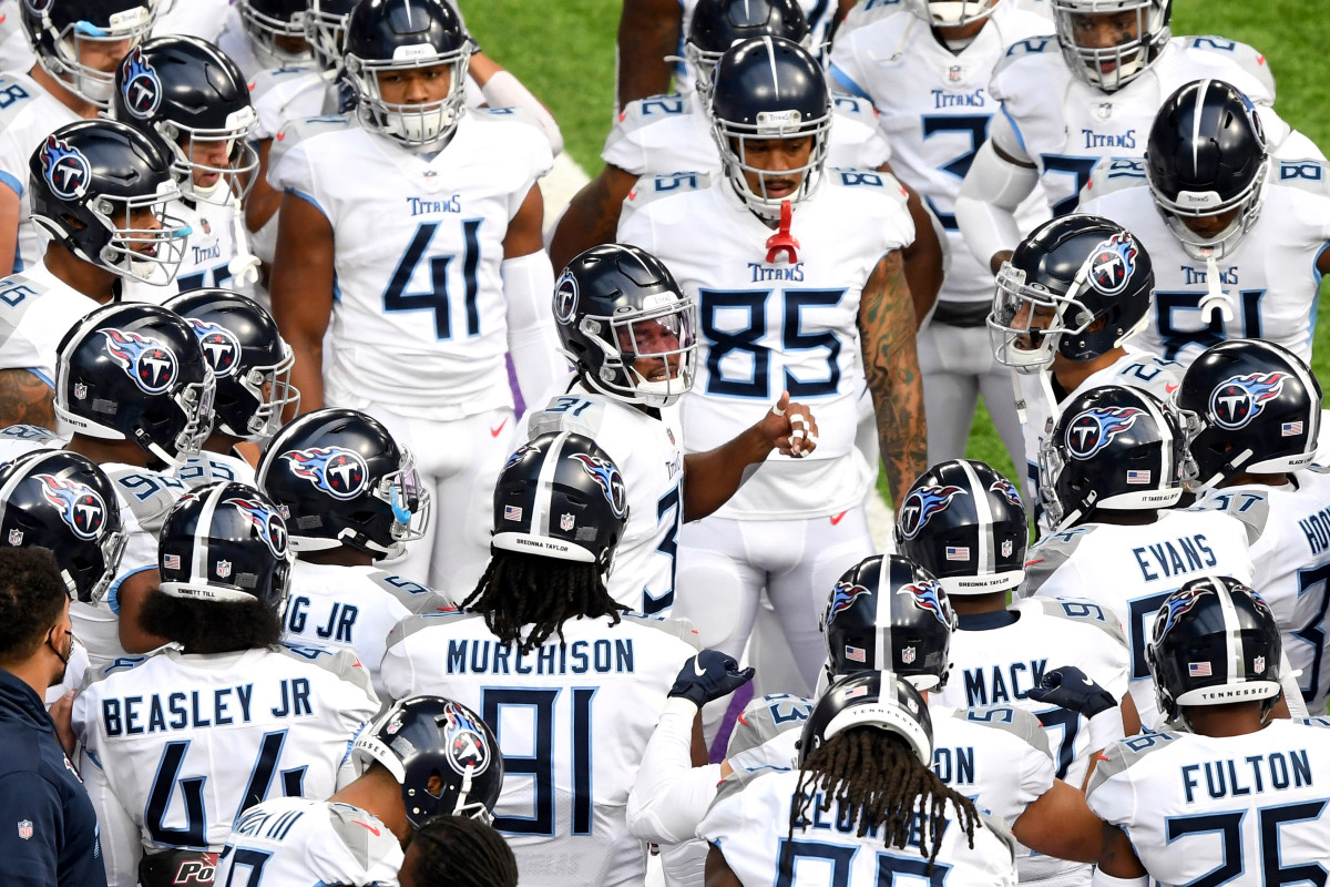 NFL dodges COVID-19 disaster: One new Titans player tests
positive 1