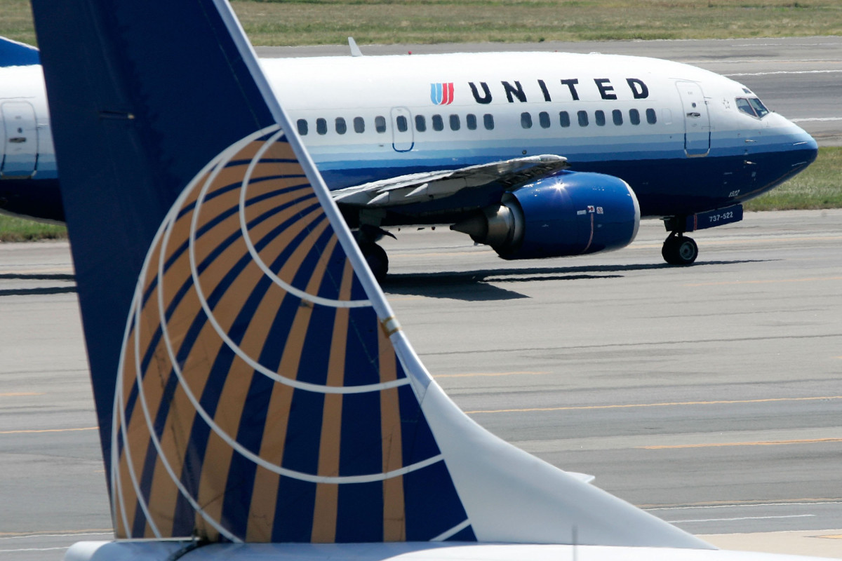 United Airlines to cut 16,370 jobs amid COVID-19
downturn 1