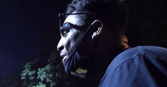 Watch – BLM Protesters Verbally Abuse Black Cop: ‘Look at
His Lazy Eye’; ‘You Wanted to Get Back at Everybody in the
Hood’ 1