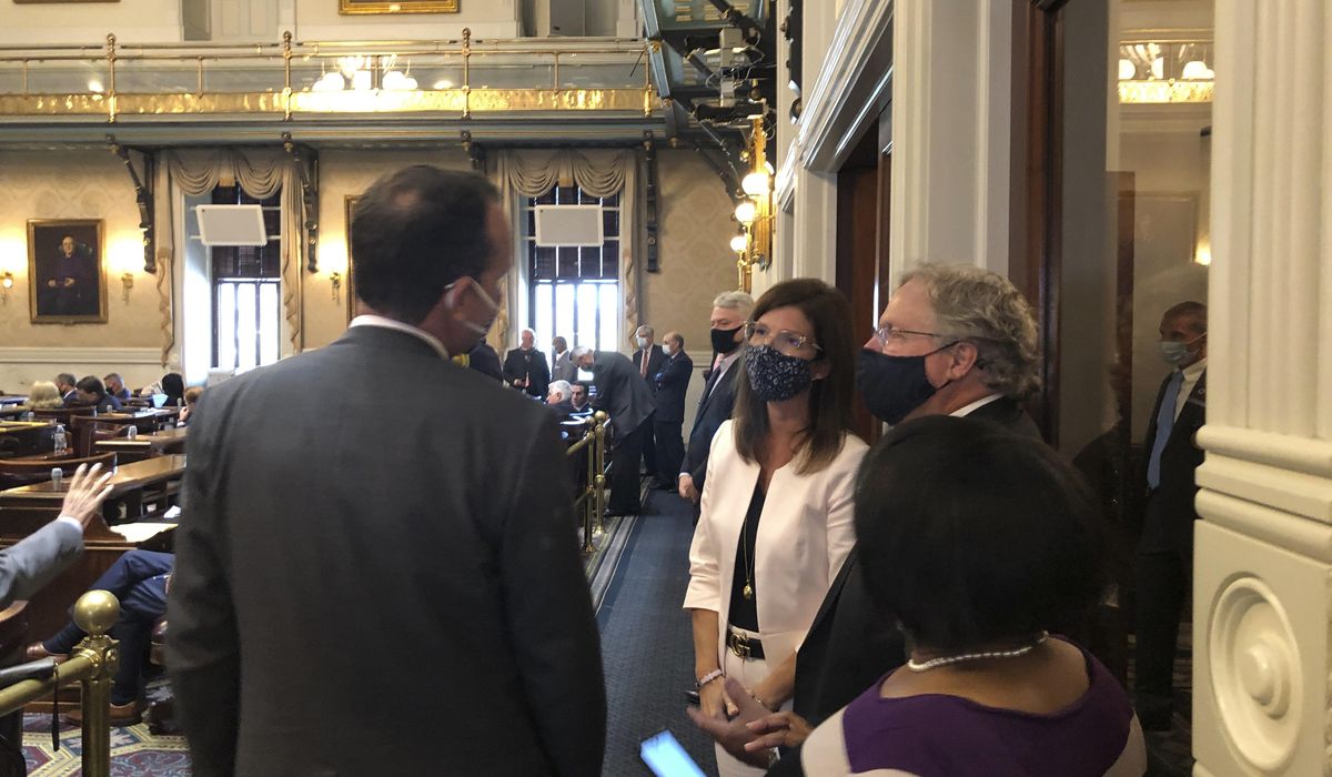 South Carolina lieutenant governor returns after
COVID-19 1