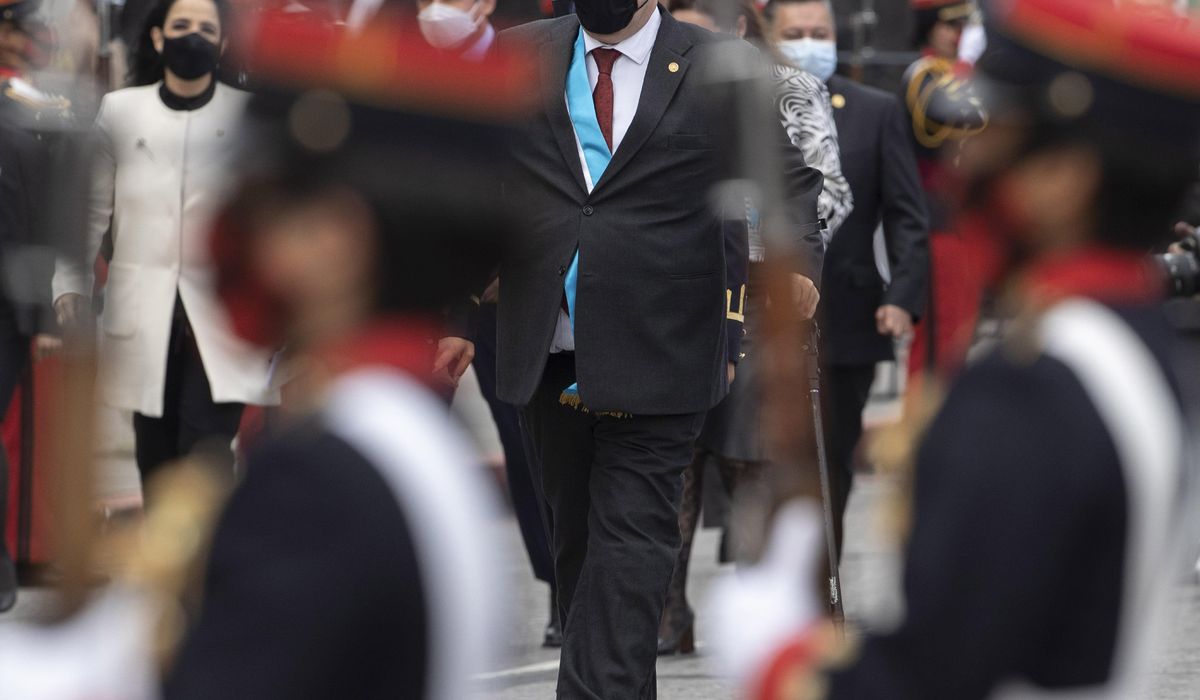 Guatemalan president tests positive for new
coronavirus 1