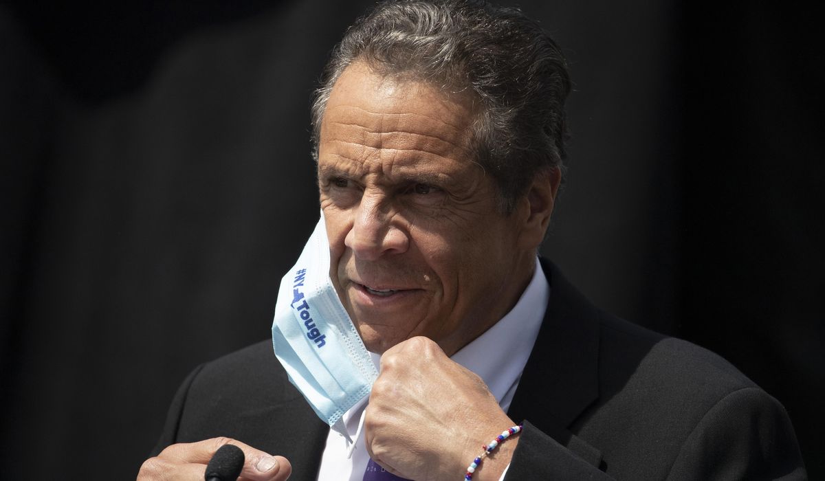 Andrew Cuomo, New York governor: Maskless riders face $50
fine 1