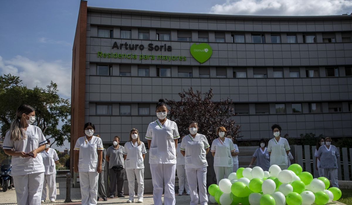 Madrid, Europe's pandemic hotspot, mulls targeted
lockdowns 1