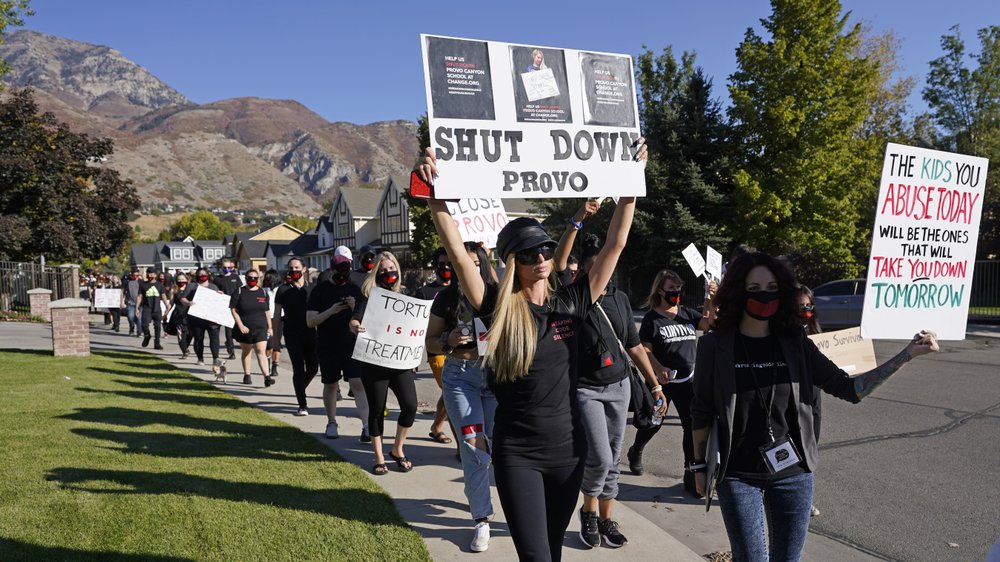 Paris Hilton Leads Abuse Survivors in Protest of Utah
Boarding School: 'This Is Just the First Step' 1