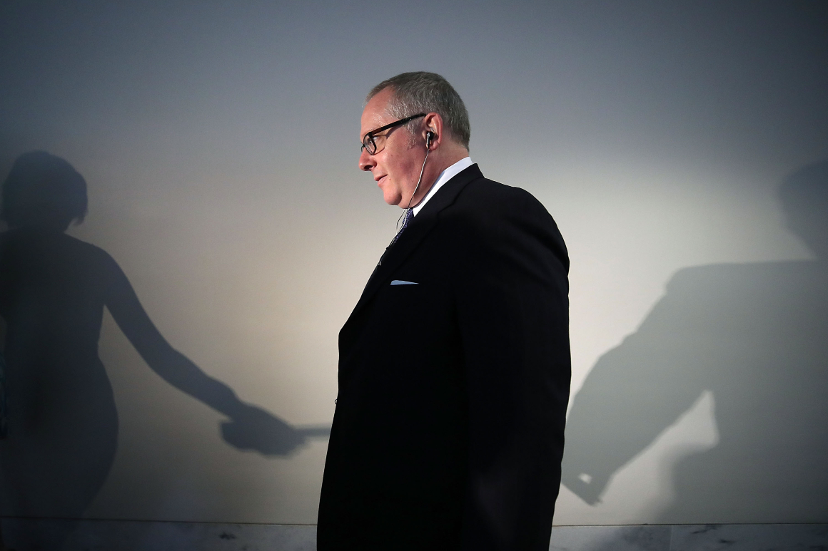 ‘Helping the president’: HHS official sought to rebrand
coronavirus campaign 1