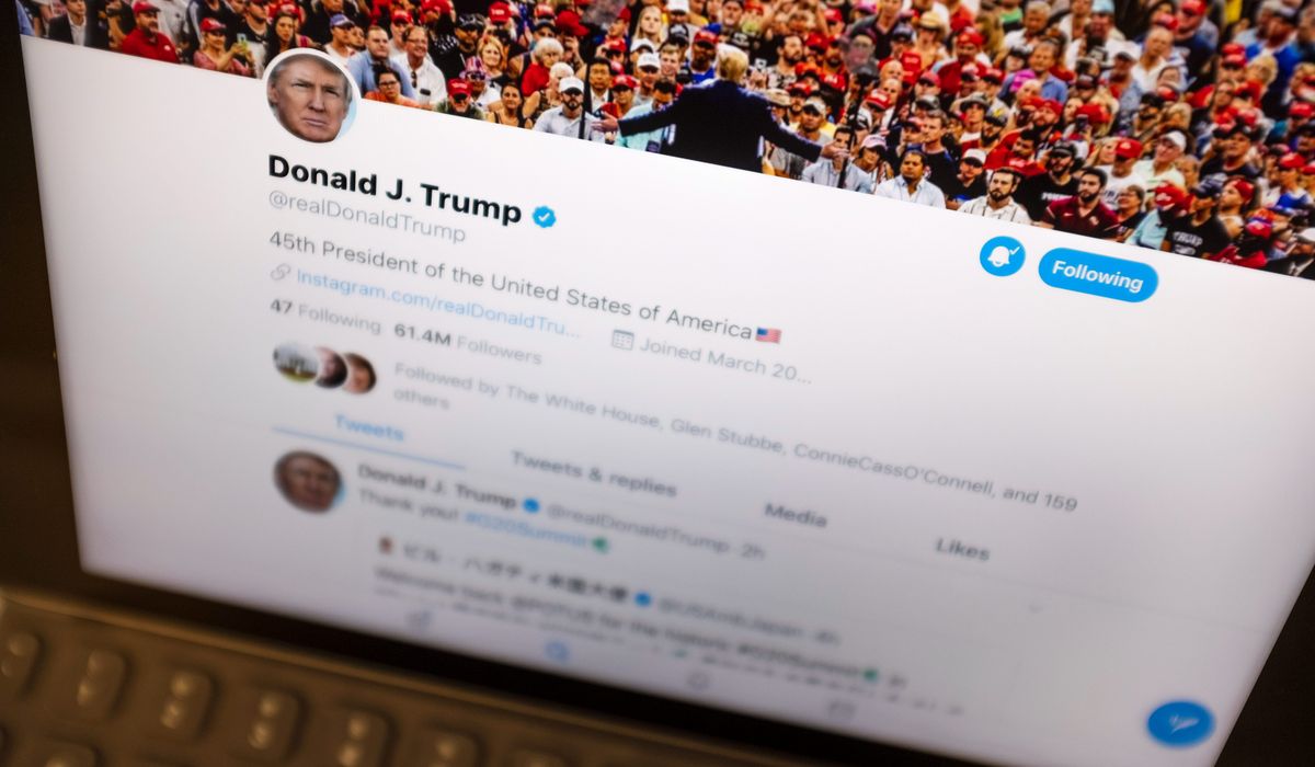 Federal judge asks President Trump to clarify tweet about
declassifying 'Russian Hoax' documents 1