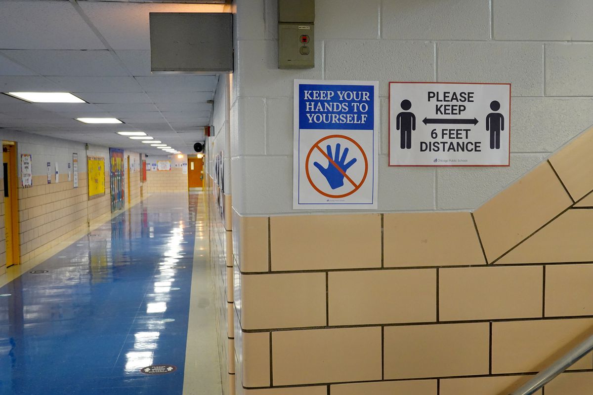Chicago Public Schools’ largest single-year enrollment drop
in over 2 decades (LIVE UPDATES) 1