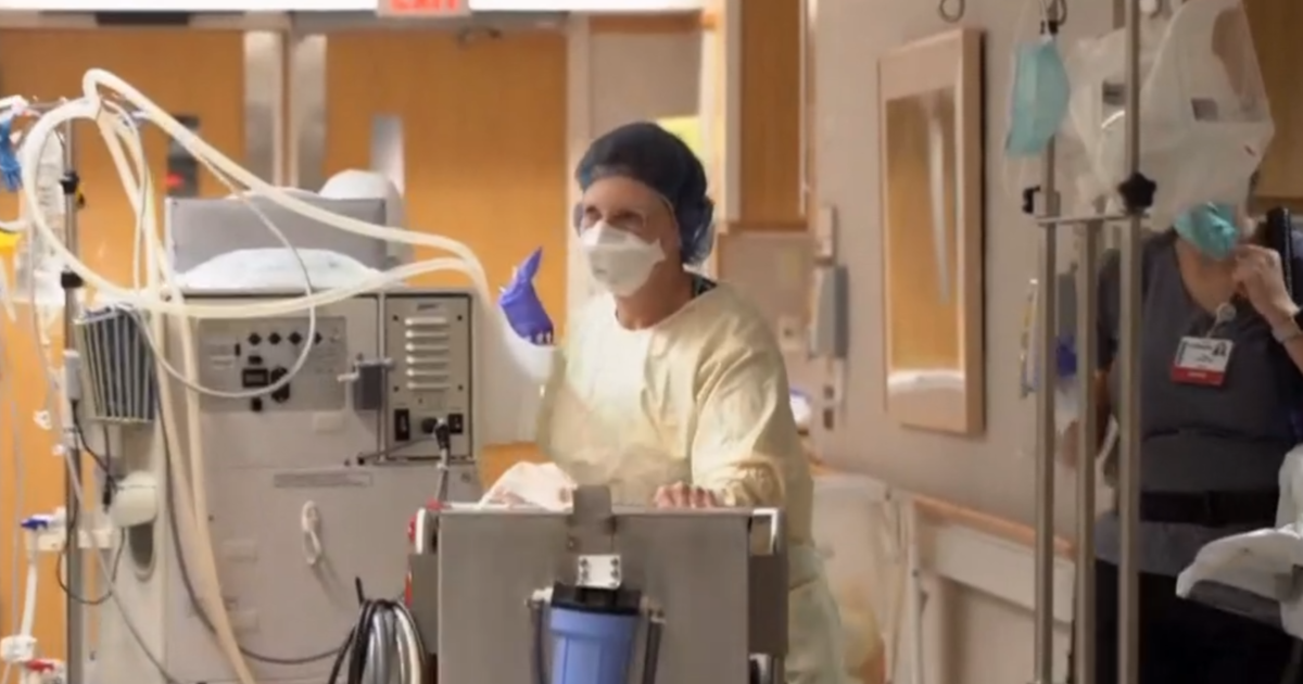 Midwest hospitalizations on the rise as COVID-19 cases
surge 1